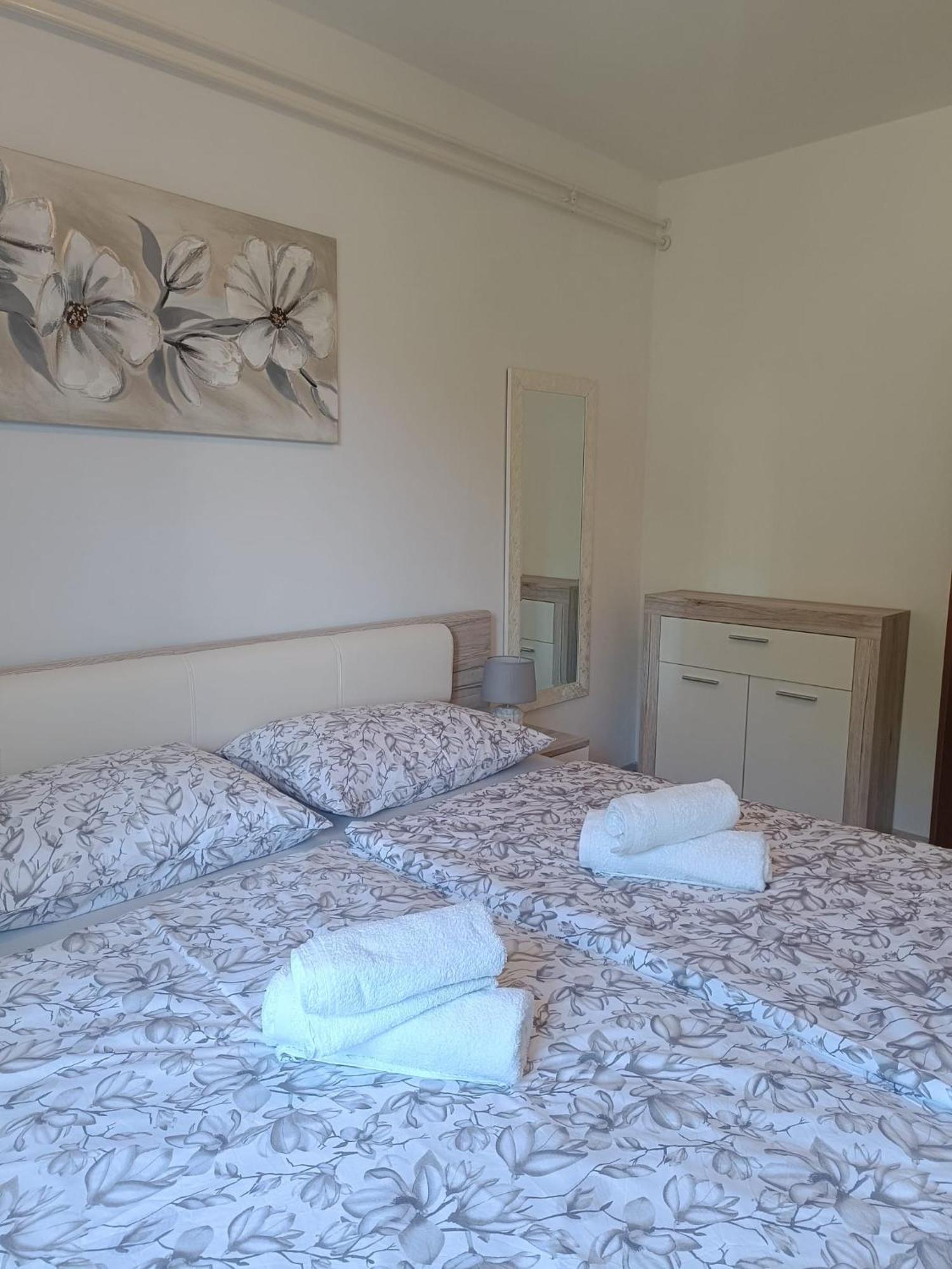 Apartment Antea -Kvarner Gulf Мощеницька Драга Екстер'єр фото
